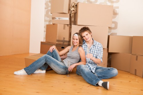Organised moving service handling mixed items during relocation