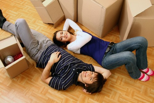 Office furniture removals in Londonmanvan with desks and chairs